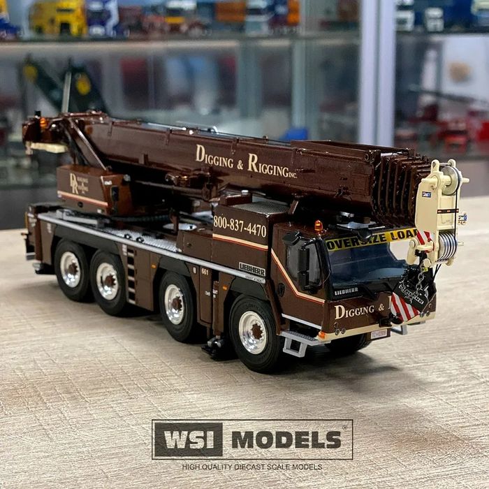 Продается макет модель крана Liebherr LTM  1090- 4.2