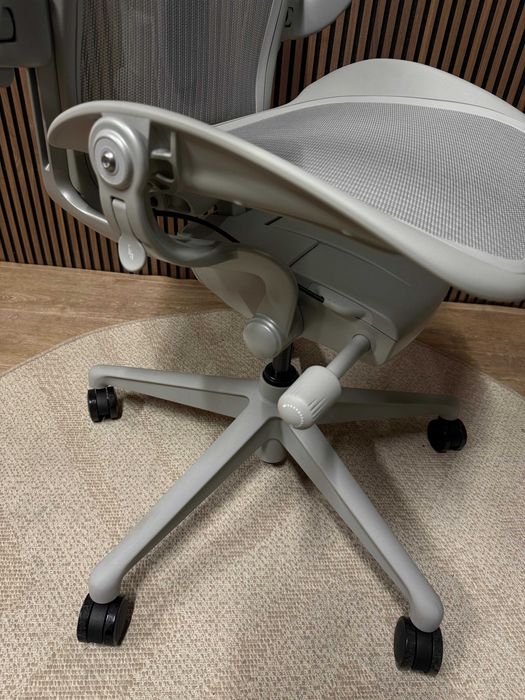 Refurbished Herman Miller Aeron Remastered Mineral