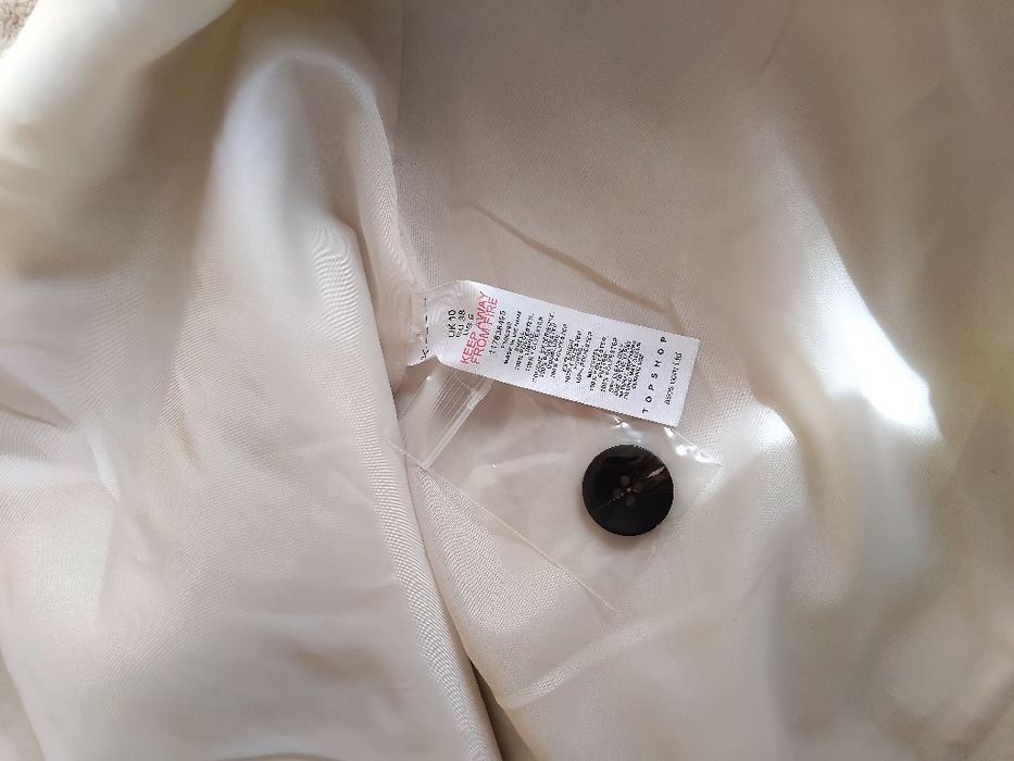 Палто в бял цвят рамер М/Л ново зимно уникален модел