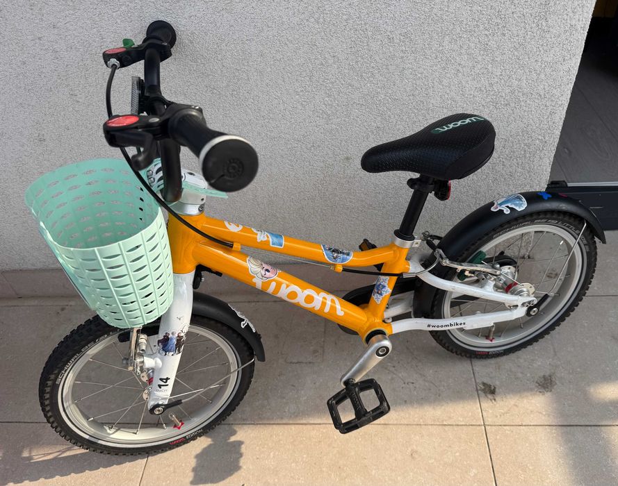 Bicicleta woom 2 - personalizata cu Elsa si Ana
