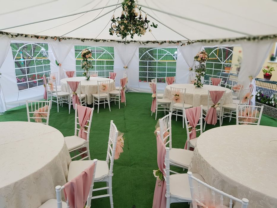 Cort corturi mese scaune vesela umbrele mese cocktail de inchiriat