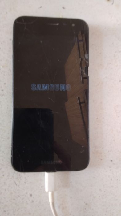 Samsung смартфони сотилади Запчастга ёки тузатиб ишлатишга