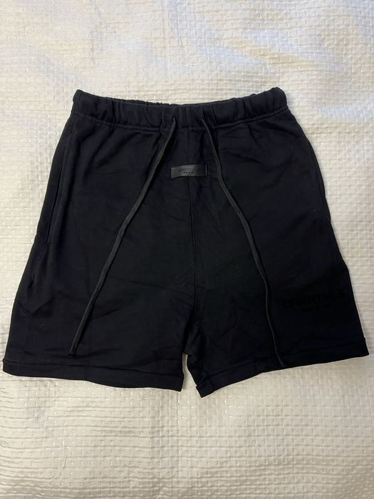 pantaloni scurti essentials