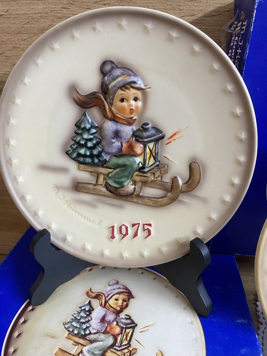 Порцеланови чинии за стена