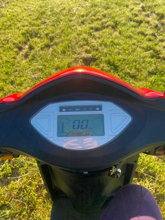 Scuter electric doua locuri pentru seniori