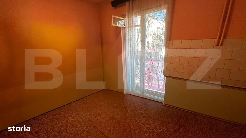 Apartament langa piata Rogerius, 3 camere, etaj 2, renovabil — fotografia 3