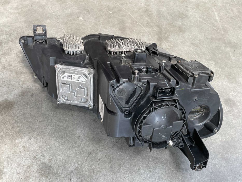 Far stanga bixenon adaptiv Bmw X5 E70 LCI cod 7240791