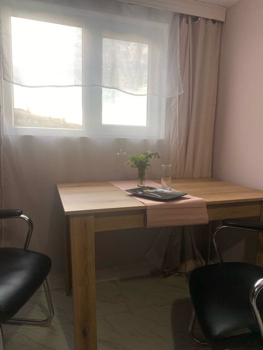 Дава се под наем Двустаен апартамент в Враца, Център - 50 кв.м за 229.5 € - Снимка #2