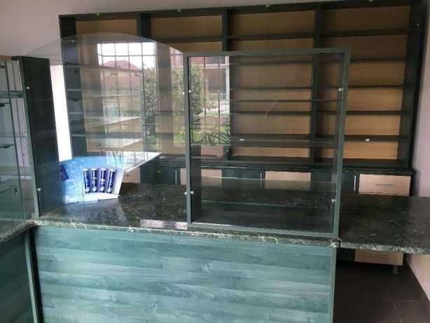 Mobila Farmacie Librarie Piese Auto