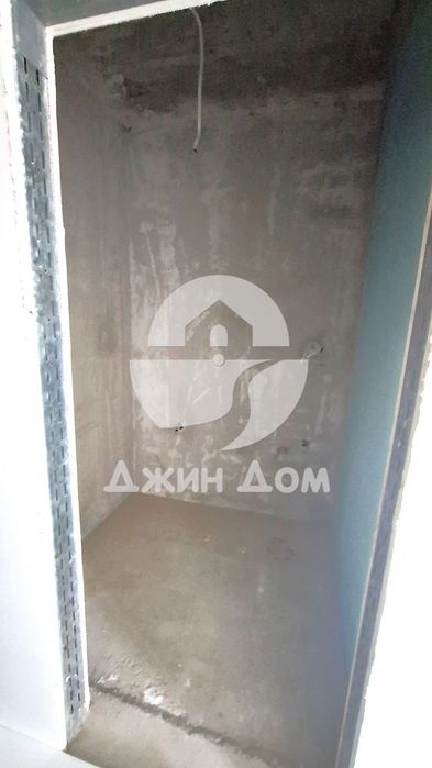 Просторен двустаен апартамент с ДВОР И ПАНОРАМА МОРЕ в гр. Несебър