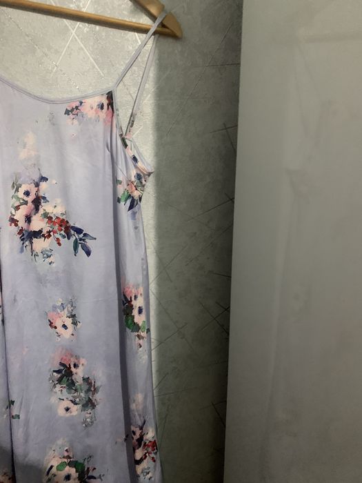 Продам платье новое
