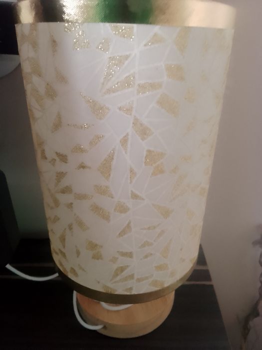 Нощни лампи или лампи за маса.