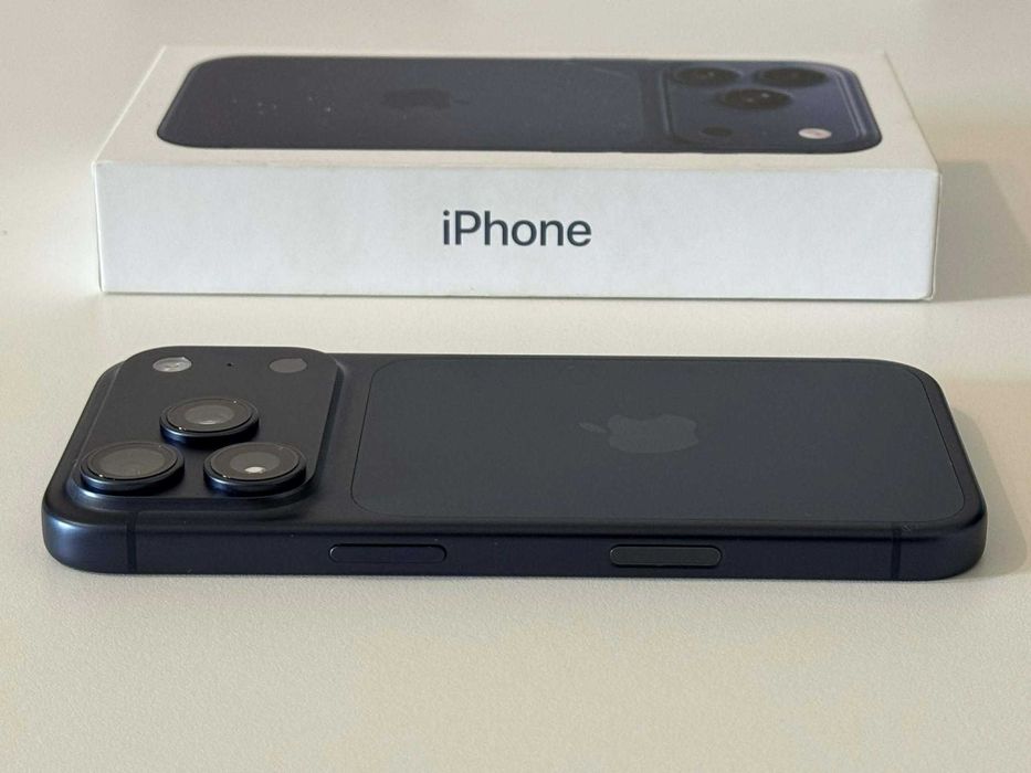 Бартер! Като НОВ! iPhone 17 Pro 256GB Deep Blue (Син) 100%