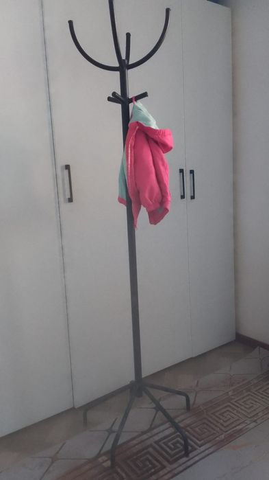 Продам вешалку 7000тг