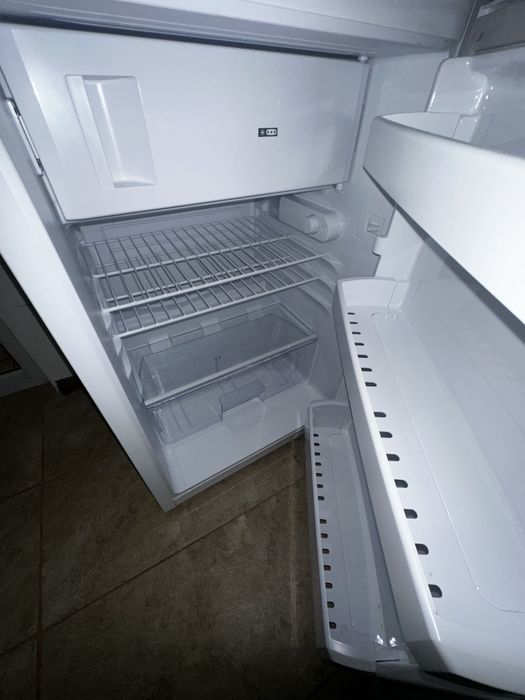 Frigider cu o usa, Arctic, 114litri, 84cm inaltime