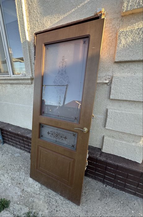 Двери межкомнатные (бу)