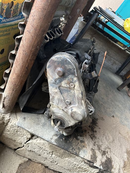 Продам на Ауди 100 2.3 с3 мотор