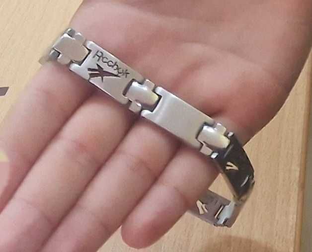 Гривна на Reebok