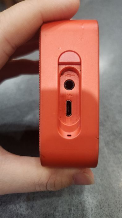Колонка  jbl красная