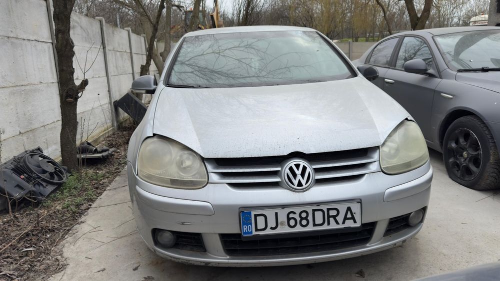 Vând golf 5 2.0 bkd chiar și combinati