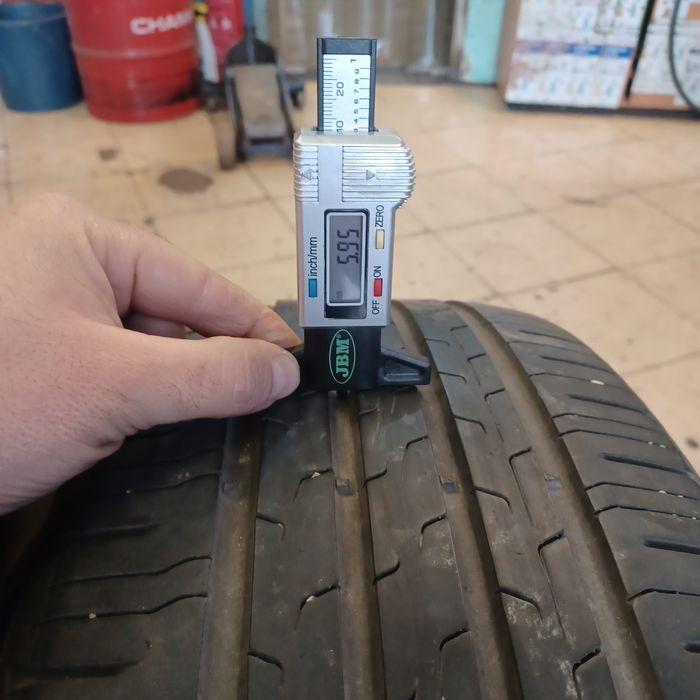 215 50 17 Continental 2бр летни дот23