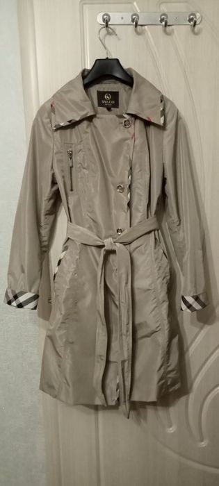 Продам плащ хорошего качества