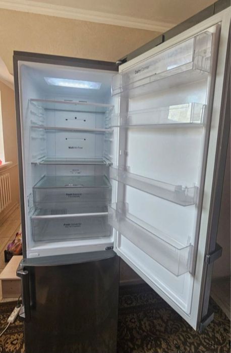 Продаю холодильник LG в отличном состоянии
