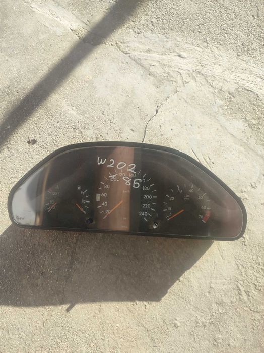 Части от Мерцедес с180