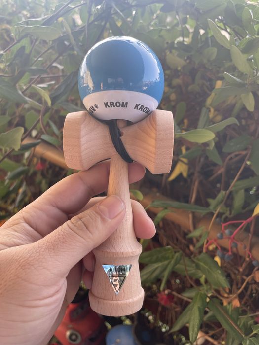 Kendama krom pop noua