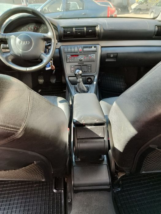 AUDI A4 0 — imagine 5
