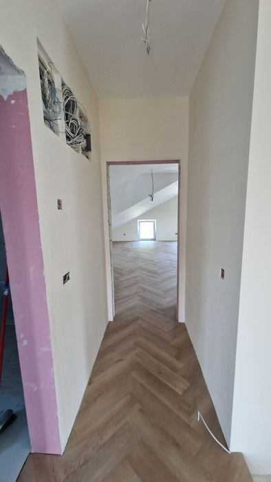 Montaj parchet SPC, Stratificat si Masiv-Parchetar cu experiență.