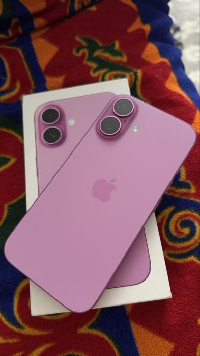 iPhone 16       128  гб       Акум 90%