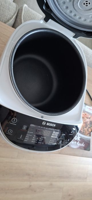 Multicooker Bosch MUC11W12, 940 W, 5 L, 48 programe, Timer, Alb/Negru