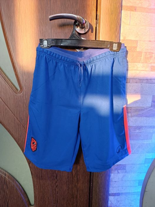 Детски спортен екип