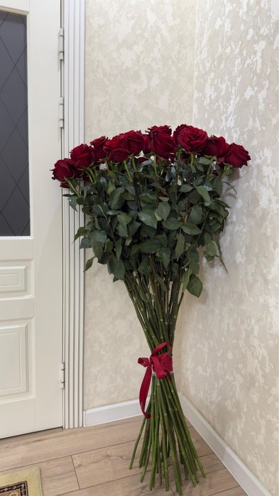 Розы 2х метровые 35 штук