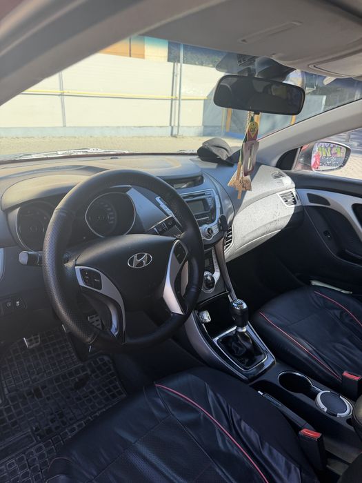 Hyundai Elantra 2012,1.6 benzina+GPL