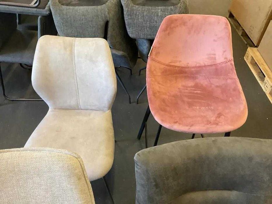 Mix scaune moderne tapițate
