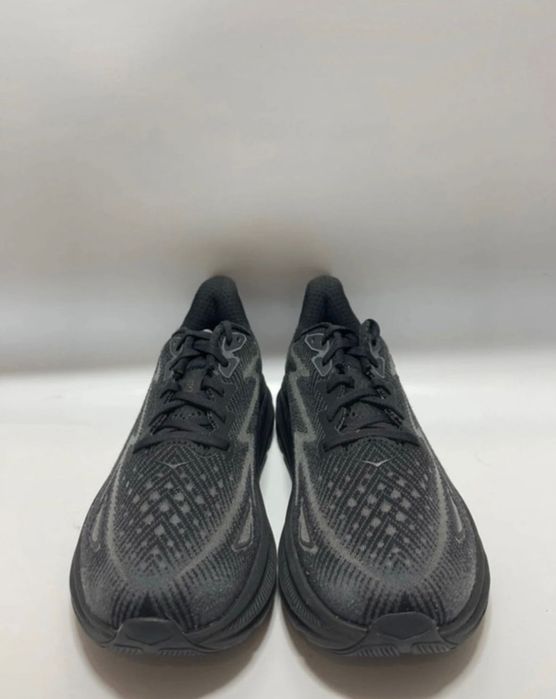 Vând papuci Hoka mărime 42