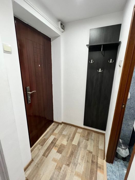 Garsonieră de închiriat – Zona Nicolae Titulescu, aproape de centrul orașului