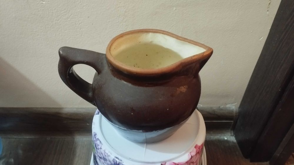 Глиняные горшки, кувшины