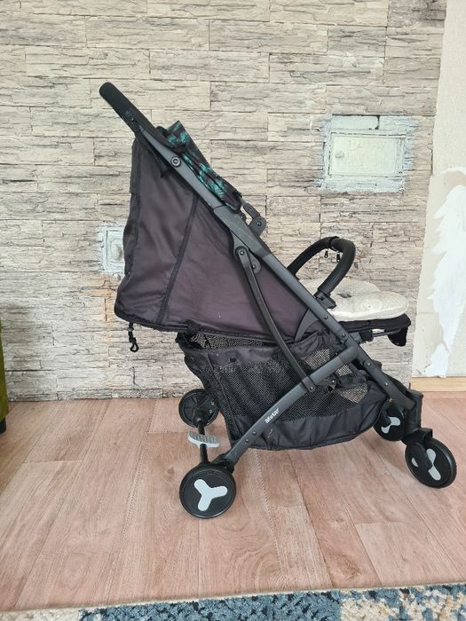 Продам детскую коляску с матрасом