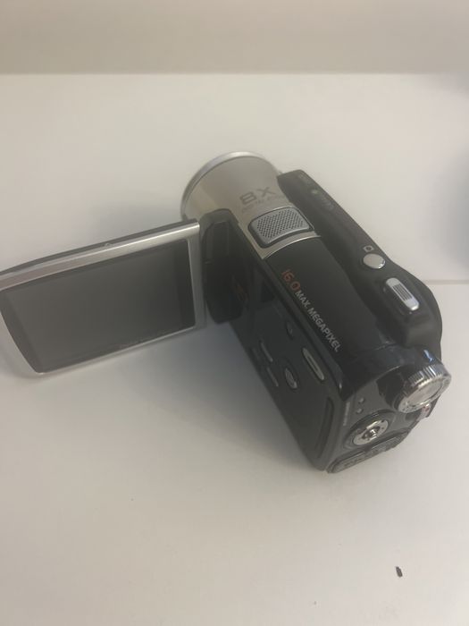 Продам видеокамеру