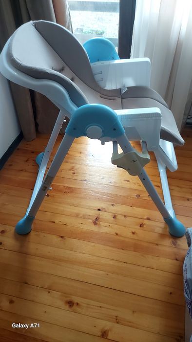 Стол за хранене .Детско столче за хранене