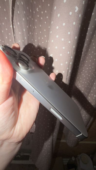 Продам iphone 16 pro