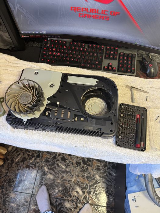 Reparații PC & Console | Build-uri Gaming | Mentenanță Completă