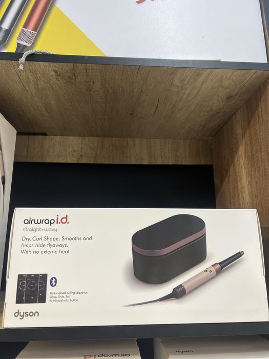 Дайсон стайлер новый