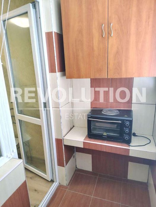 Дава се под наем Едностаен апартамент в Варна, Младост 2 - 30 кв.м за 300 € - Снимка #3