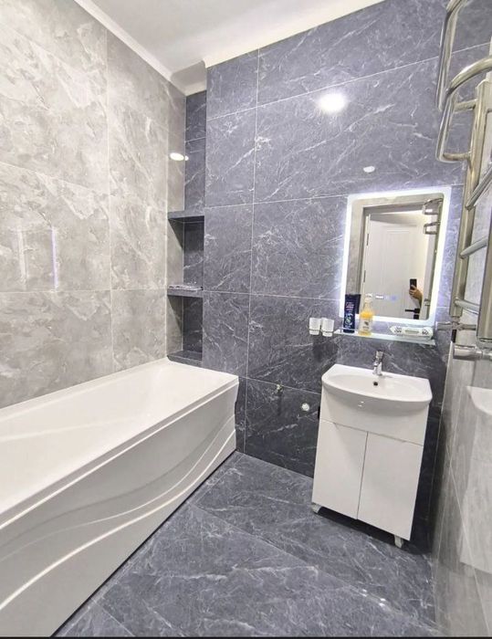 Мирзо Улуғбек тумани, ТТЗ бозори атрофида 2 хонали квартира