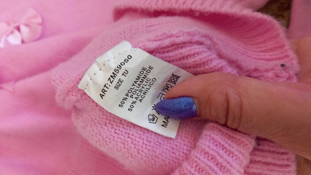 Пуловер с 3Д панделки