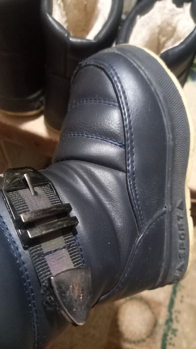 Продам сапоги на мальчиков